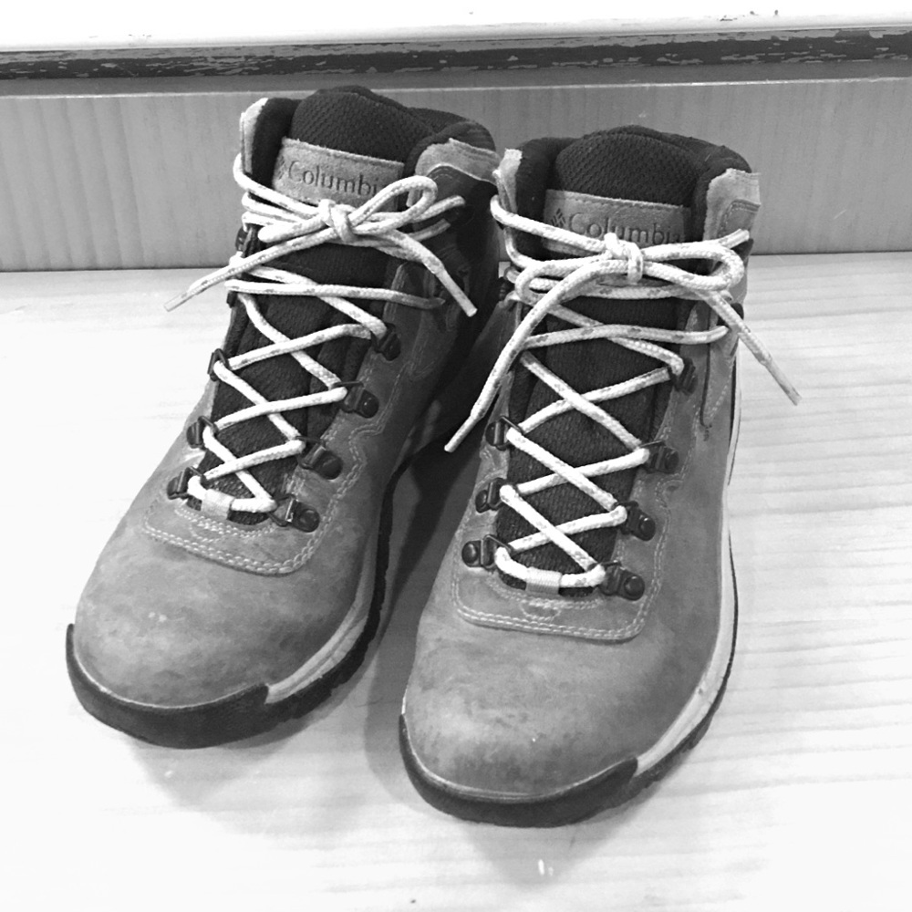Columbia ultralight hiking boots, 9.5